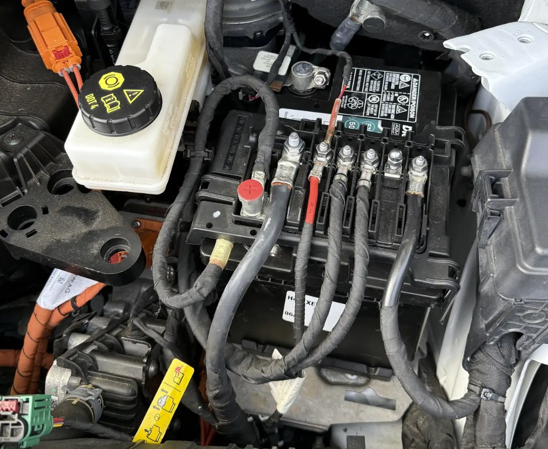 Case photo - "Electric Drive System: Workshop!" + HV Not Available - Weakened 12V AGM Battery